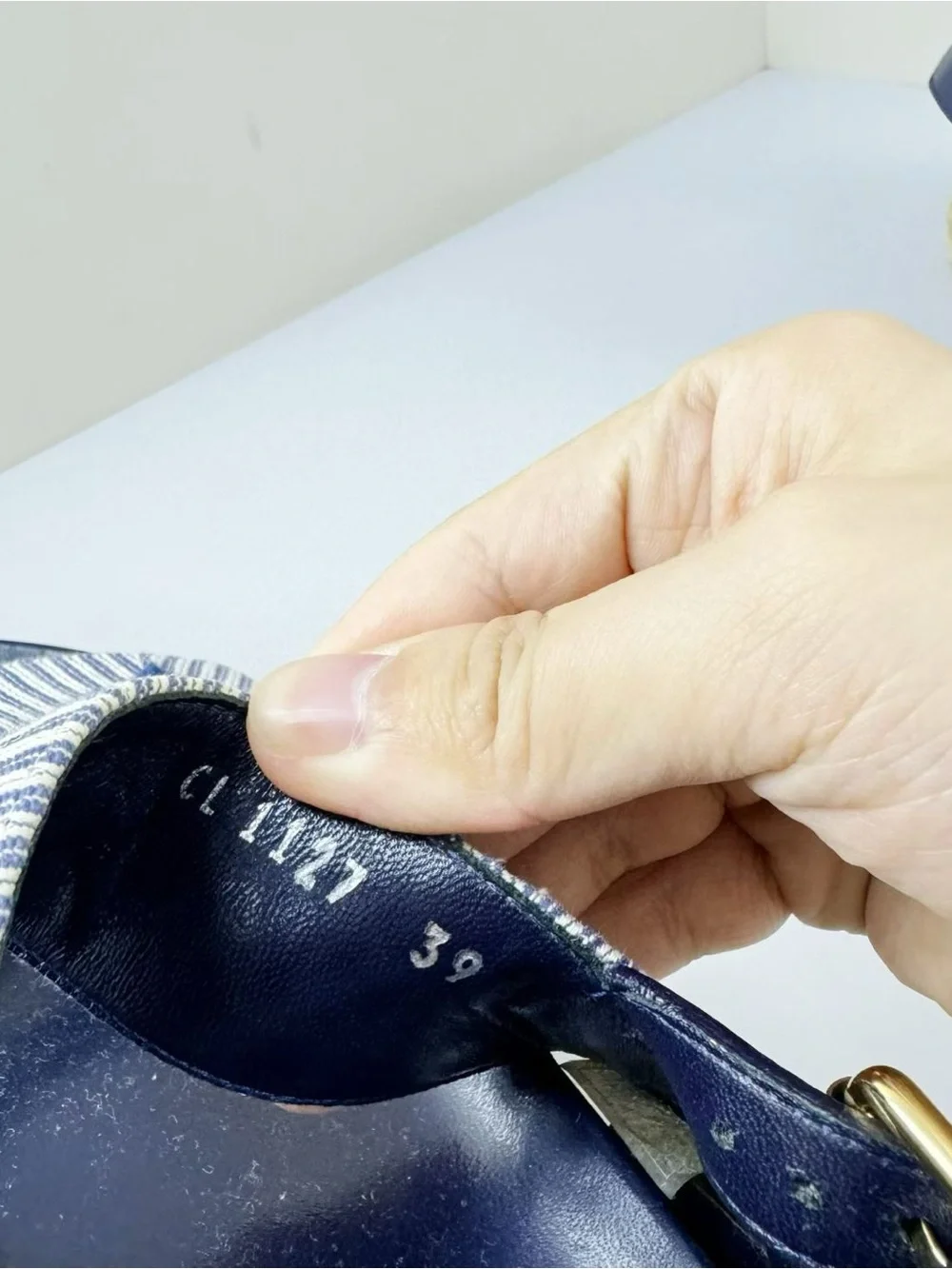 🚩steal Louis Vuitton Navy Blue and White Monogram Espadrille Sandals - Picture 5 of 6